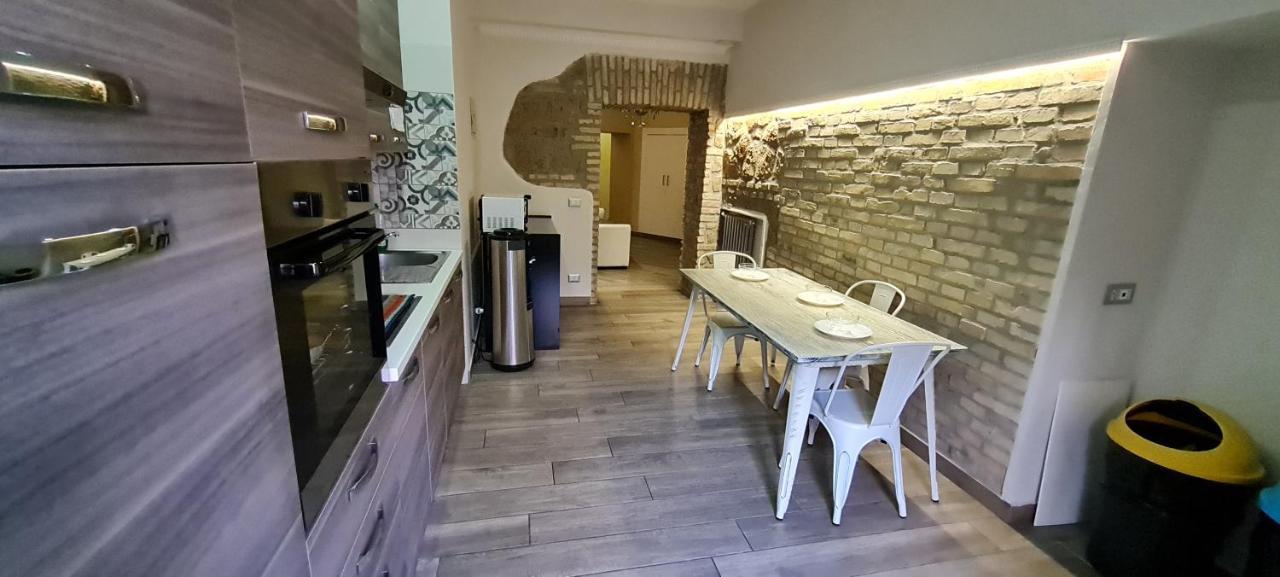 Giulya Guesthouse โรม ภายนอก รูปภาพ