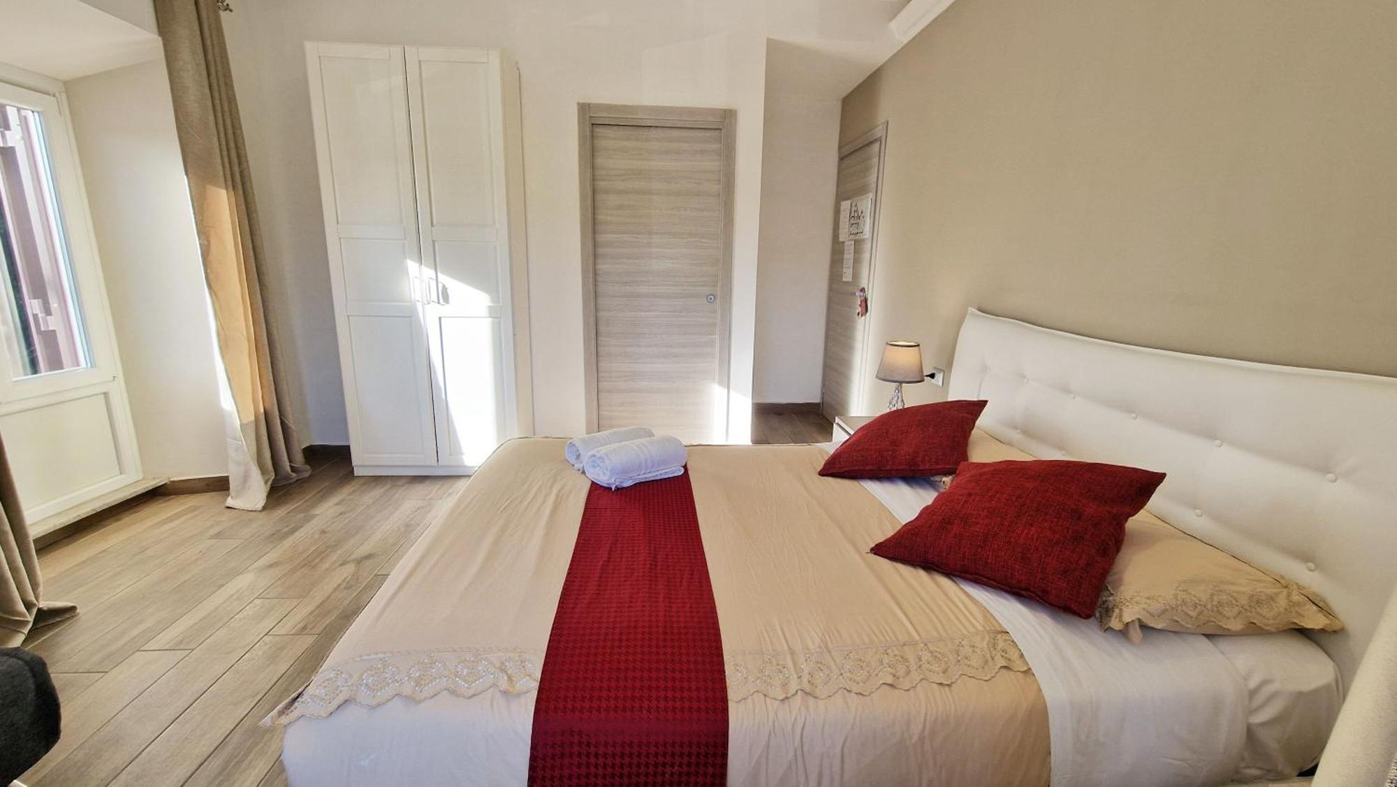 Giulya Guesthouse โรม ภายนอก รูปภาพ